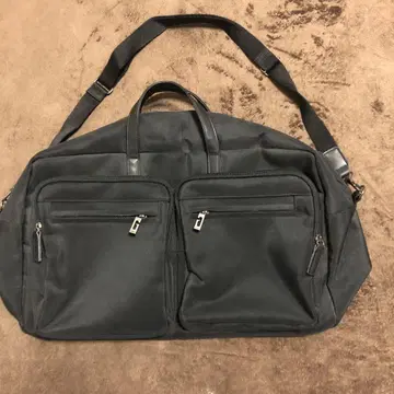 GUESS 나일론 보스턴 백
