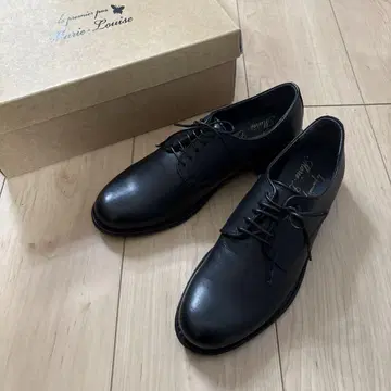 Marie Louise 블랙 레이스업 슈즈