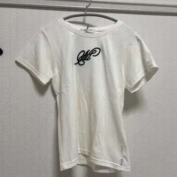 meltthelady "M" 크루넥 티셔츠 화이트