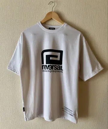 reversal 로고 프린트 티셔츠