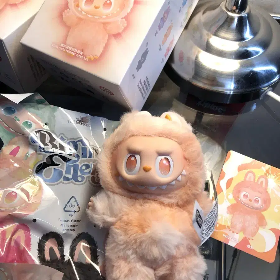 POPMART☆LABUBU THE MONSTERS HIGHLIGHT SERIES LUCK KEYRING Pop Mart Labubu Love Keyring Highlight Series Red Bunny