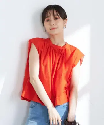 노리즈 리에 거울 숏 기장 개더 블라우스 38
