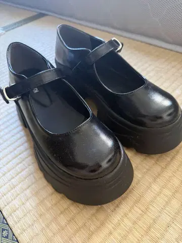 Kastane 블랙 멜리 제인 신발
