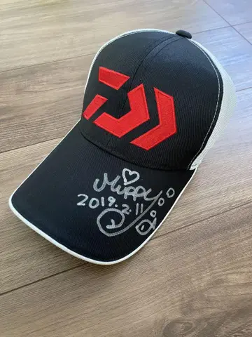 다이와 모자 미피 사인 포함