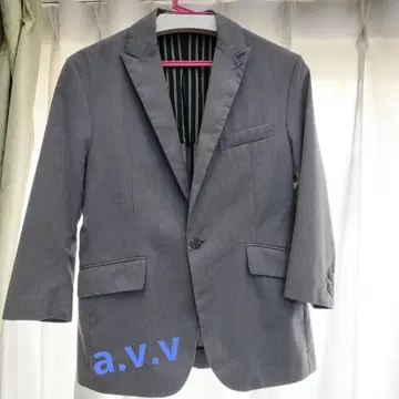 avv 그레이 7부 소매 자켓