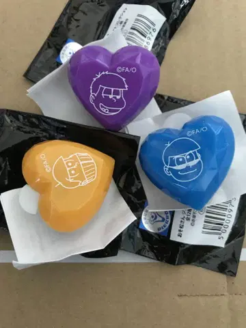 오소마츠 6쌍둥이, 주얼 반지 라이트 3개 세트