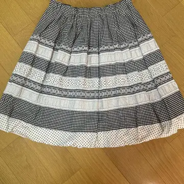 아코레 깅엄 체크 벌룬 스커트