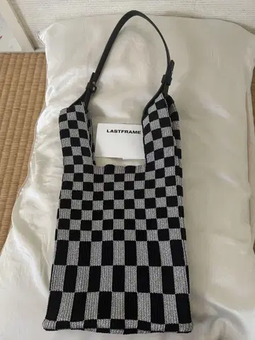 새상품급 LASTFRAME 숄더백