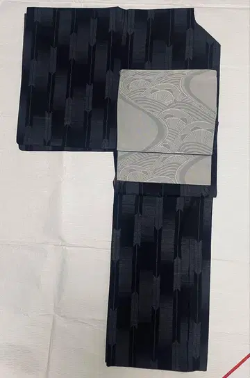 오시마 쓰무기, 아야가사 무늬, 블랙, 그레이, 팥색