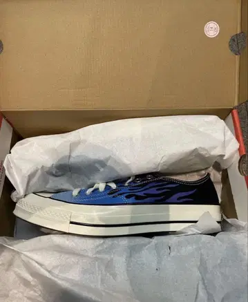 정품 CONVERSE CT70. 프레임 파이어 패턴 27.0 새상품