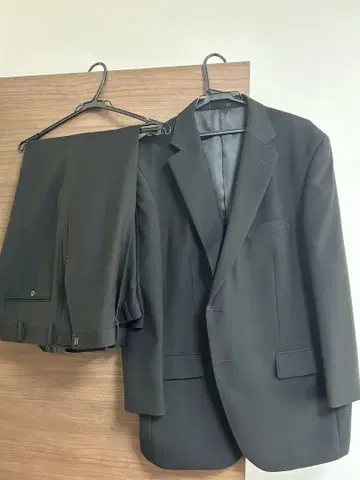 블랙 포멀 슈트 사카젠