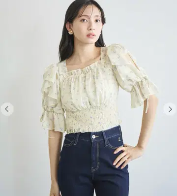 플라워 프린트 프릴 슬리브 블라우스 리리안 캐럿