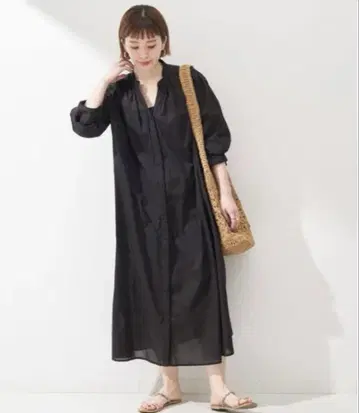 B.C STOCK 개더 백 볼륨 원피스