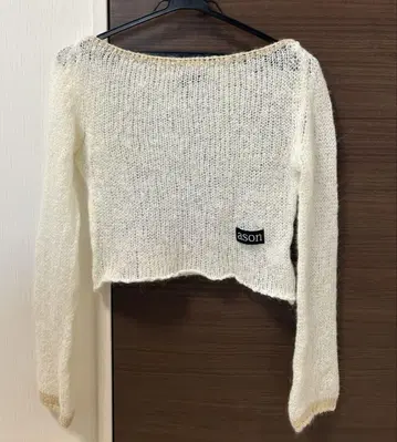 as"on 화이트 크롭 니트 긴팔