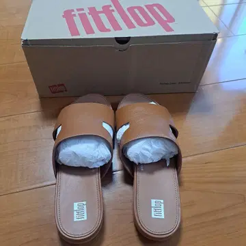 핏플랍 브라운 슬라이드 샌들