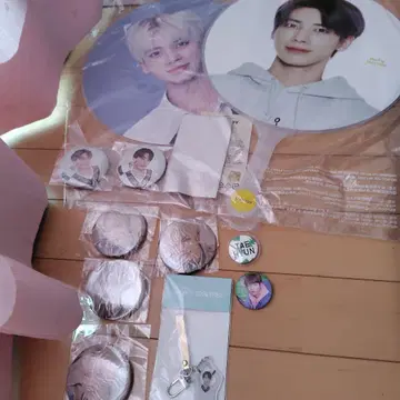 SHINEE 팬 배지 키링 세트
