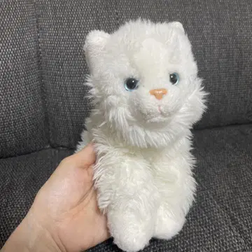 흰 고양이 봉제 인형 앉은 자세