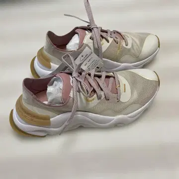 SOREL 소렐 KINETIC 크림/핑크 메쉬 스니커즈 24cm