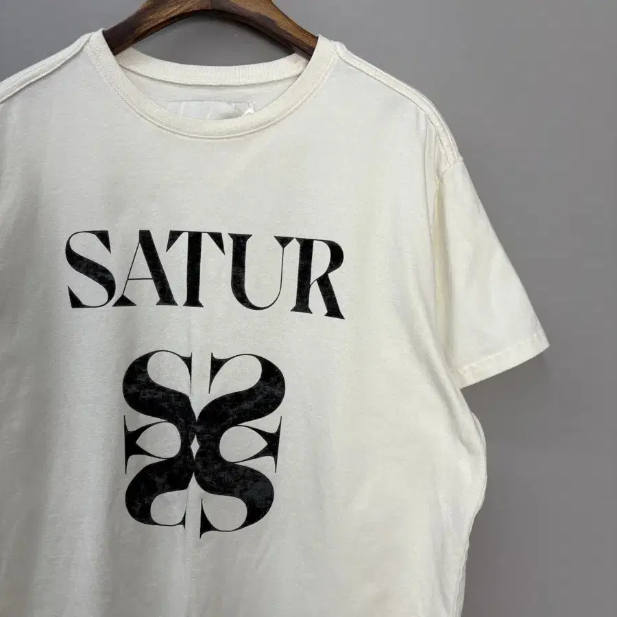 ◆SATUR◆ Smudge Logo Artwork Short Sleeve T-Shirt Vintage N MUSINSA | SATUR Smudge Logo Artwork Short Sleeve T-shirt