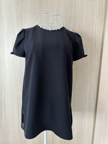 폭시 뉴욕 네이비 반팔 블라우스