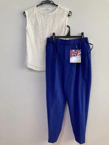 여성용 티셔츠와 팬츠 2종 세트