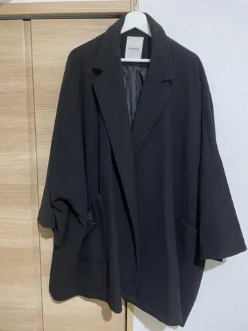 JEANASIS 블랙 체스터 코트
