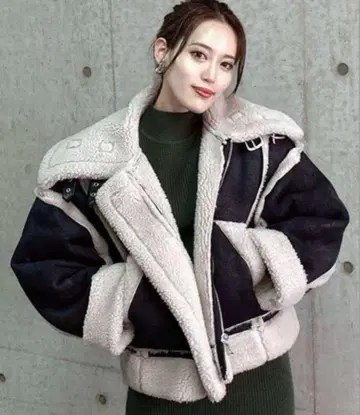 EMODA 인조 가죽 무스탕 자켓