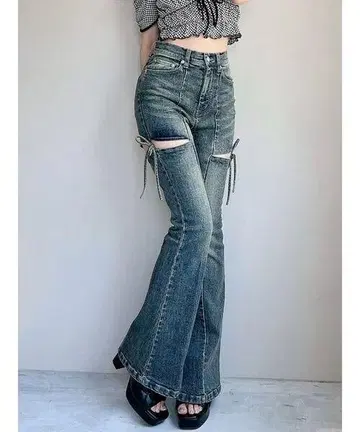 RESEXXY 리젝시 컷 아웃 리본 데님 팬츠 블루 M 사이즈