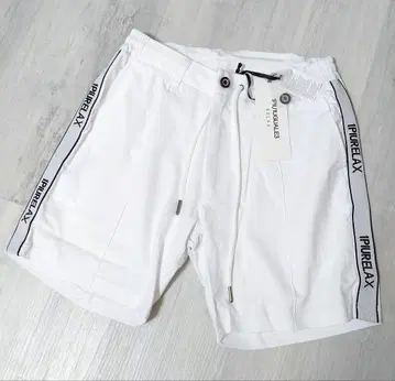 새상품 2XL 사이즈 사이드 라인 로고 숏 팬츠 하프 팬츠