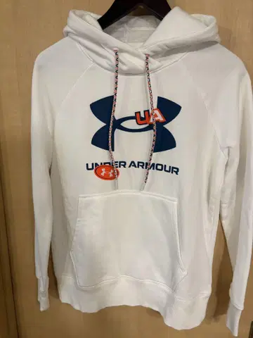 새상품 Under Armour 화이트 후드 부착 후드티 MD