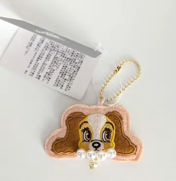 완완 이야기 레이디 브로치 키체인