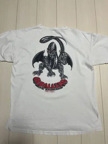 powell peralta XL 티셔츠