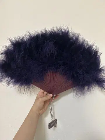 여왕벌 바이올렌스 줄리 부채