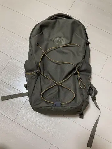 THE NORTH FACE 올리브 그린 백팩
