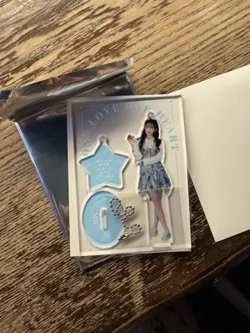 러브 원 후지사키 아오이 깃털 별의 증명 아크릴 스탠드