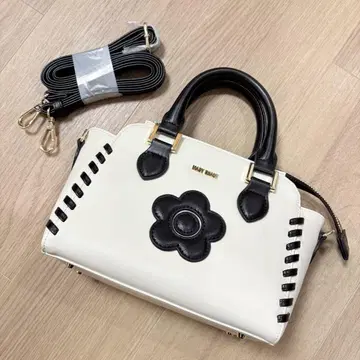 새상품 MARY QUANT 스티치 데이지 2WAY 미니 토트