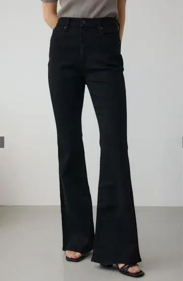 AZUL BY MOUSSY 플레어 데님 블랙 S 사이즈