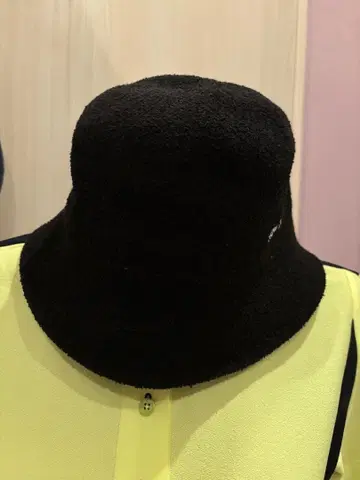 새상품 뉴발란스 버킷 햇 블랙