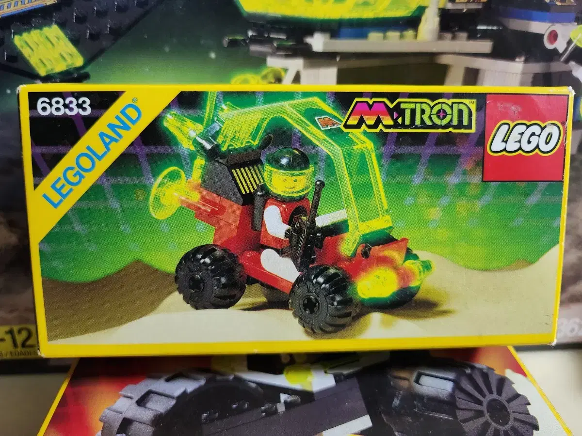 Lego 6833 M-Tron Beacon Tracer