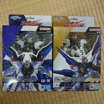 건담 유니버스 스트라이크 프리덤 스트라이크 프리덤 이식 2체 세트