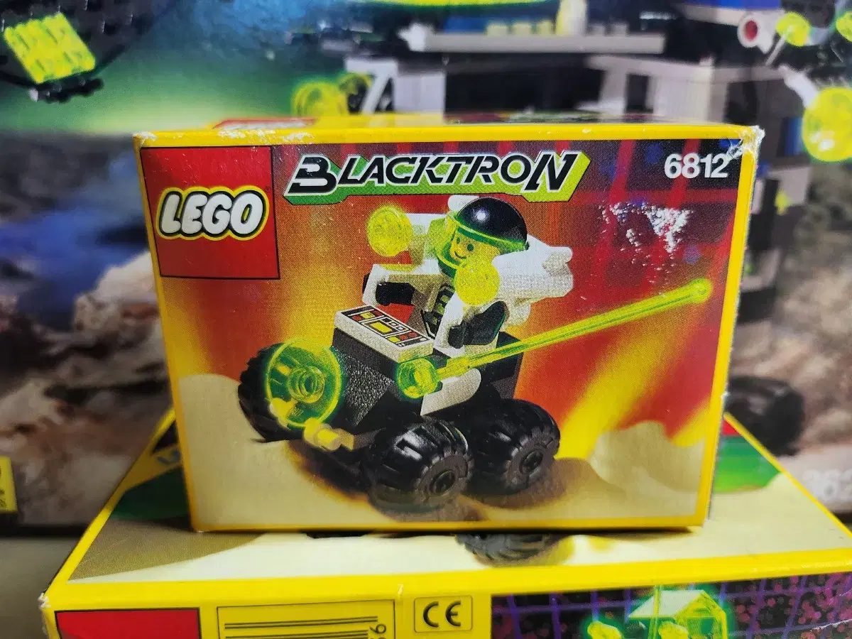 Lego 6812 Blacktron Grid Trekkers