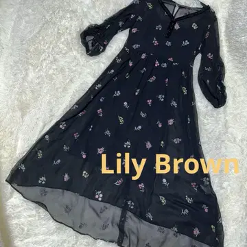 새상품급 Lily Brown 릴리 브라운, 롱 원피스, 블랙 꽃무늬