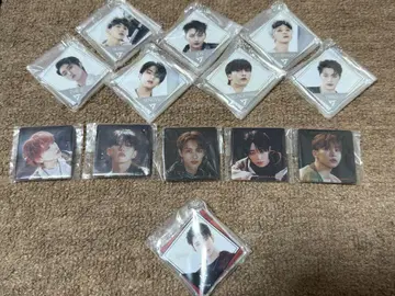 SEVENTEEN SVT 아크릴 참 아크릴 배지 13개