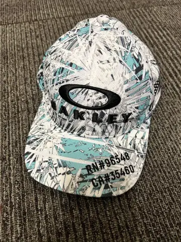 Oakley 그래픽 프린트 캡