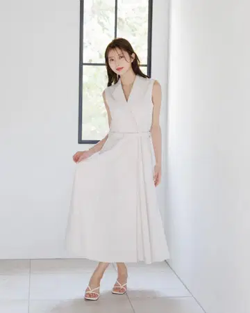 새상품 라루네 La lune 슬리브리스 트렌치 롱 원피스