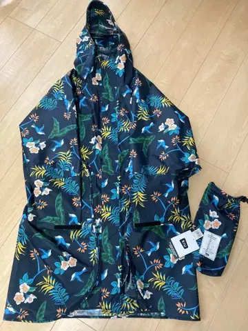 새상품 KIU NEW STANDARD RAIN PONCHO 생츄어리