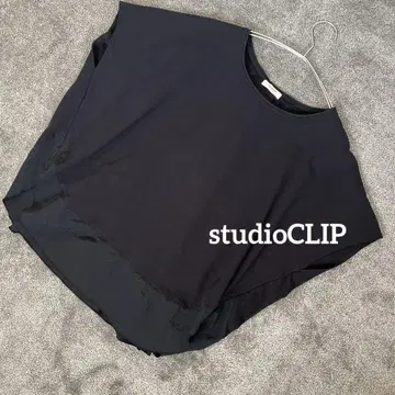 인기 있는 studioCLIP 스튜디오 클립 절개 티셔츠 블랙
