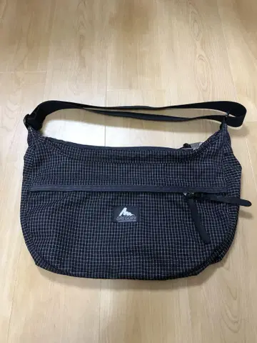 그레고리 사첼 M