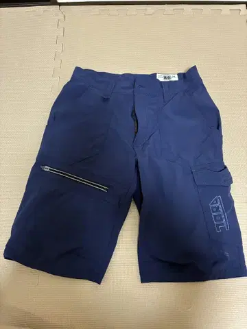 도라이치 TORA 네이비 숏팬츠 지퍼 포켓 부착