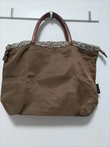 루이 페로 토트백